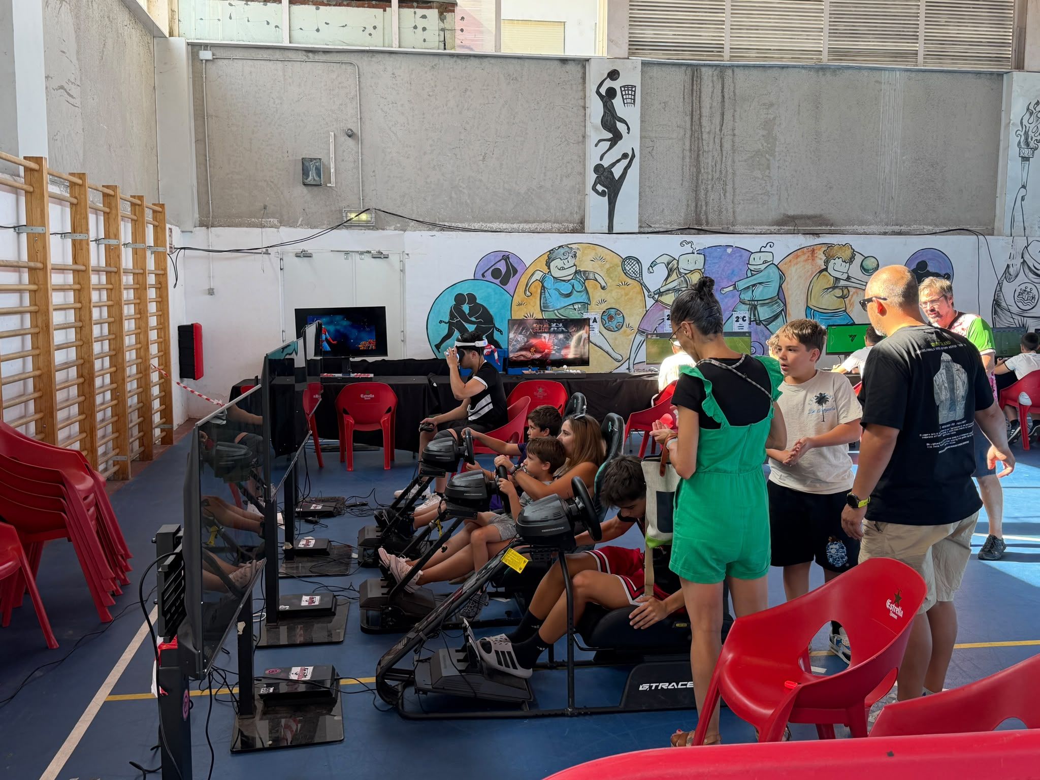 Los más jóvenes disfrutan del 'Findexoven' en Villaobispo