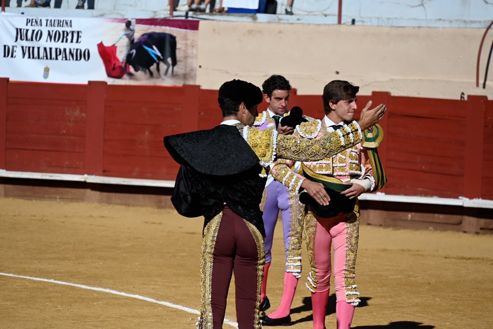 La corrida de toros en Valencia de Don Juan, en imágenes 