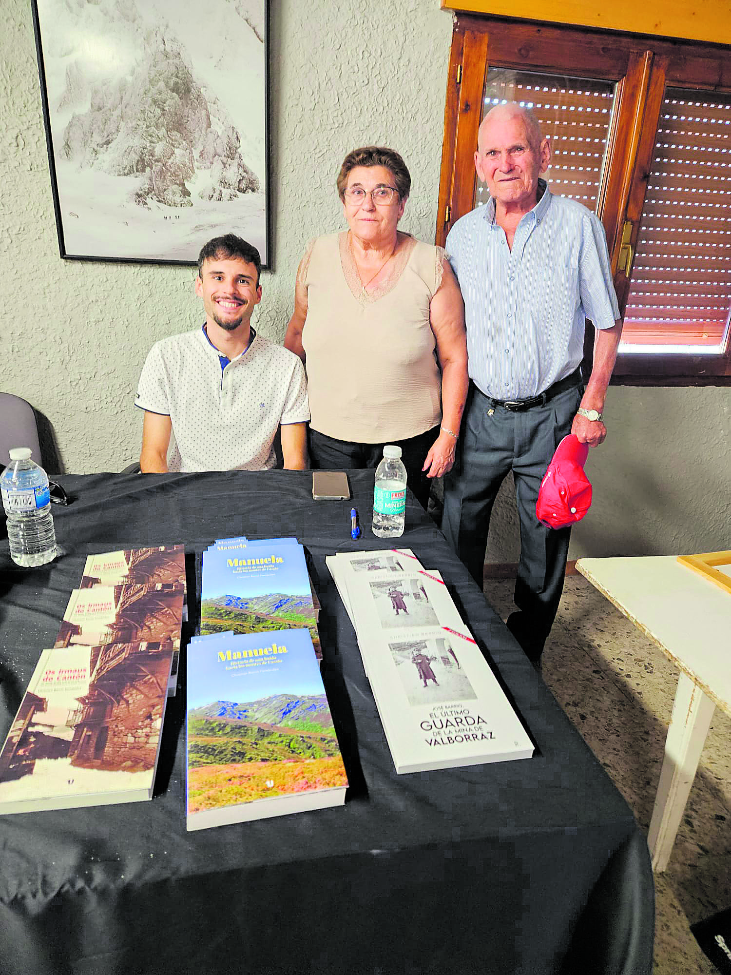 Cristian Barrio acude a todos los actos literarios acompañado de sus abuelos.