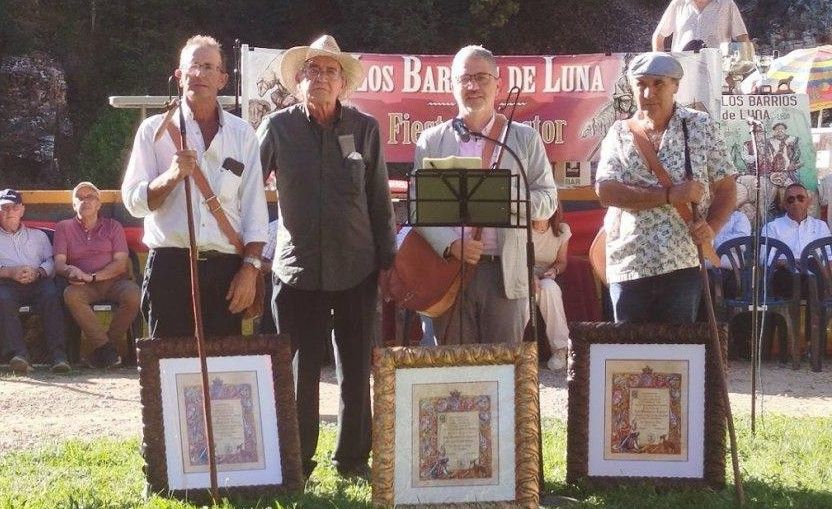 Homenajeados en la Fiesta del Pastor de Luna. | LUIS CANAL Homenajeados en la Fiesta del Pastor de Luna. | LUIS CANAL