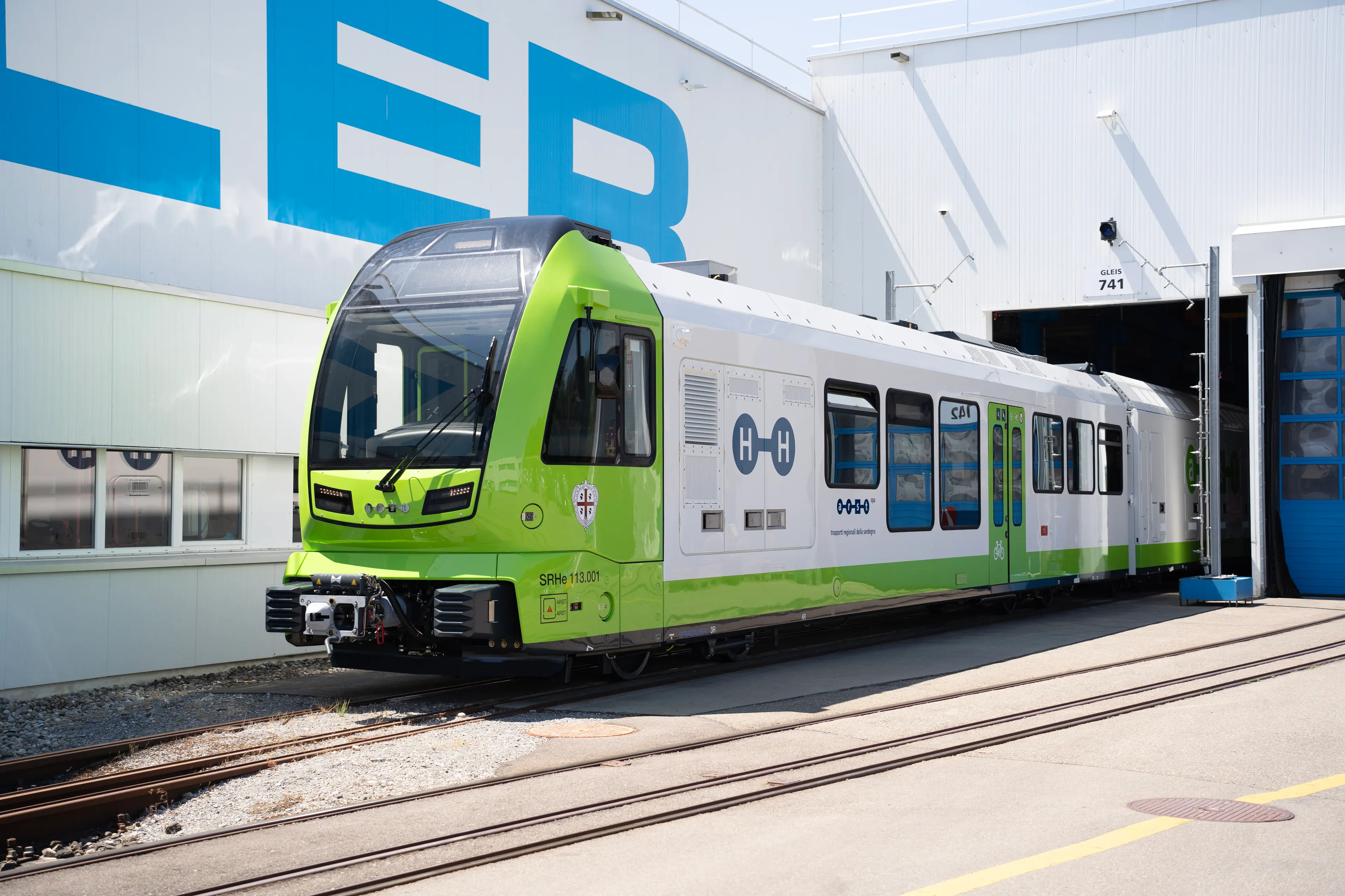 Tren de hidrógeno diseñado a medida por Stadler para las redes de vía estrecha de distintas regiones de Italia. | LNC