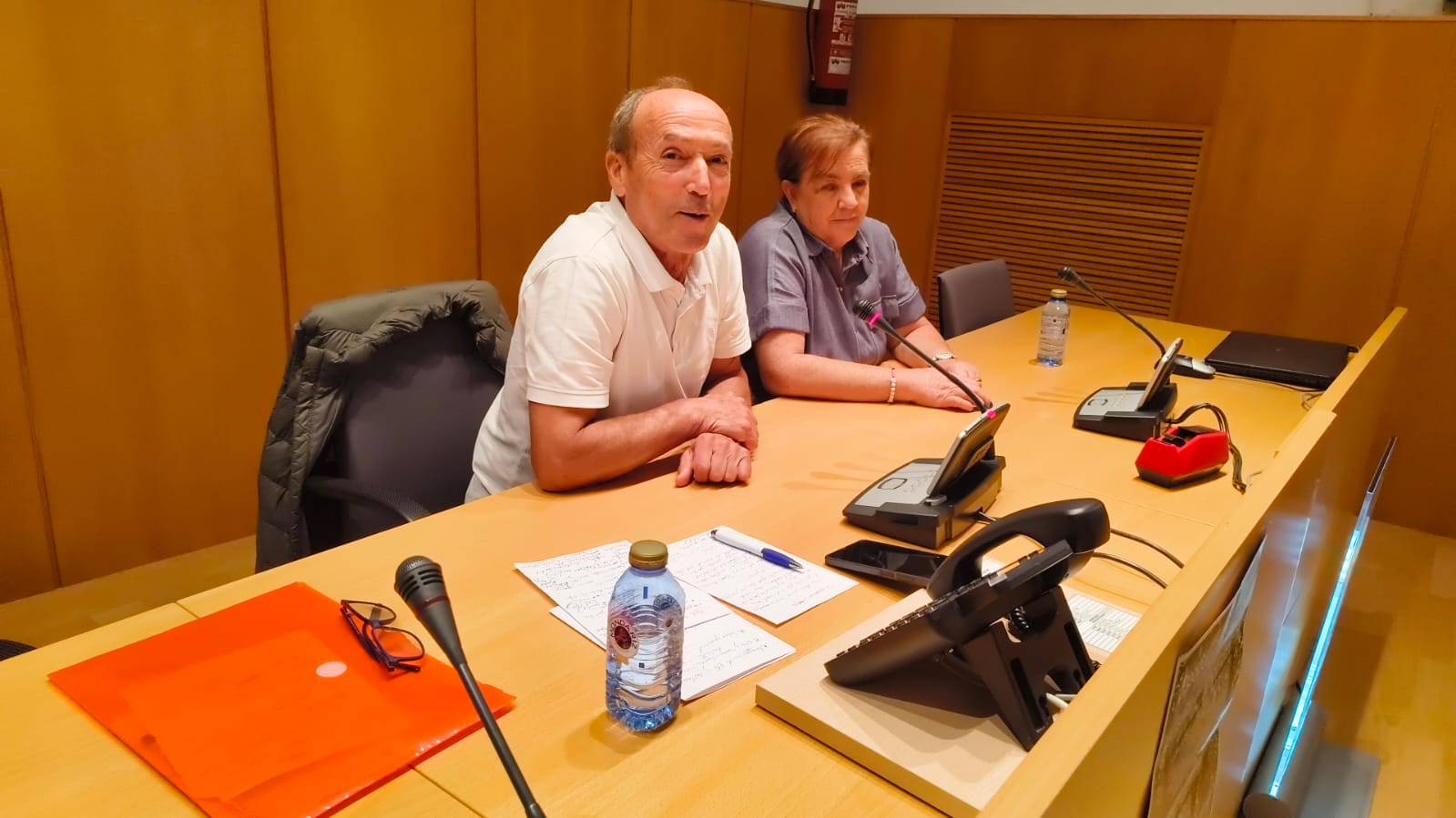 José Luis Peña y Balbina Mancebo en rueda de prensa. | MAR IGLESIAS