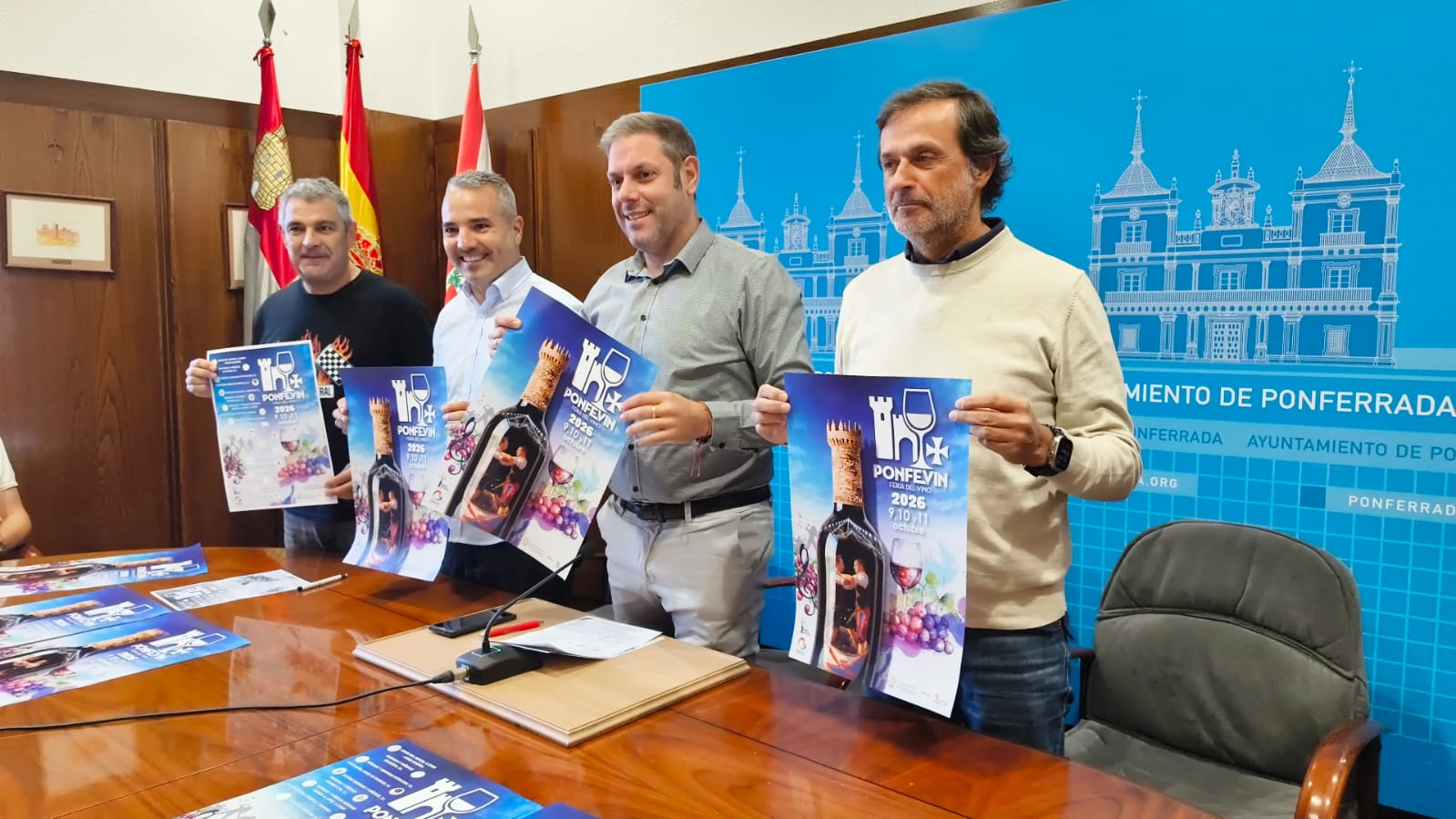 Presentación del Ponfevin en el Ayuntamiento de Ponferrada. | MAR IGLESIAS Presentación del Ponfevin en el Ayuntamiento de Ponferrada. | MAR IGLESIAS