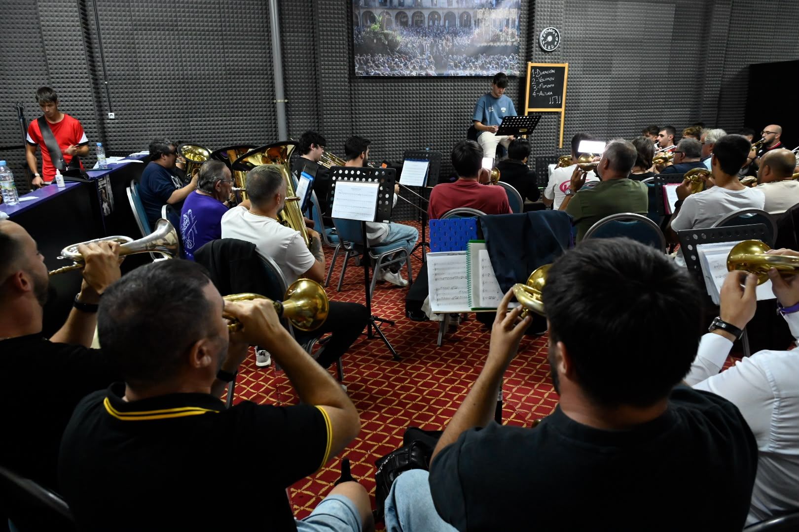 Último ensayo de la Banda de Cornetas de Jesús. | SAÚL ARÉN Último ensayo de la Banda de Cornetas de Jesús. | SAÚL ARÉN