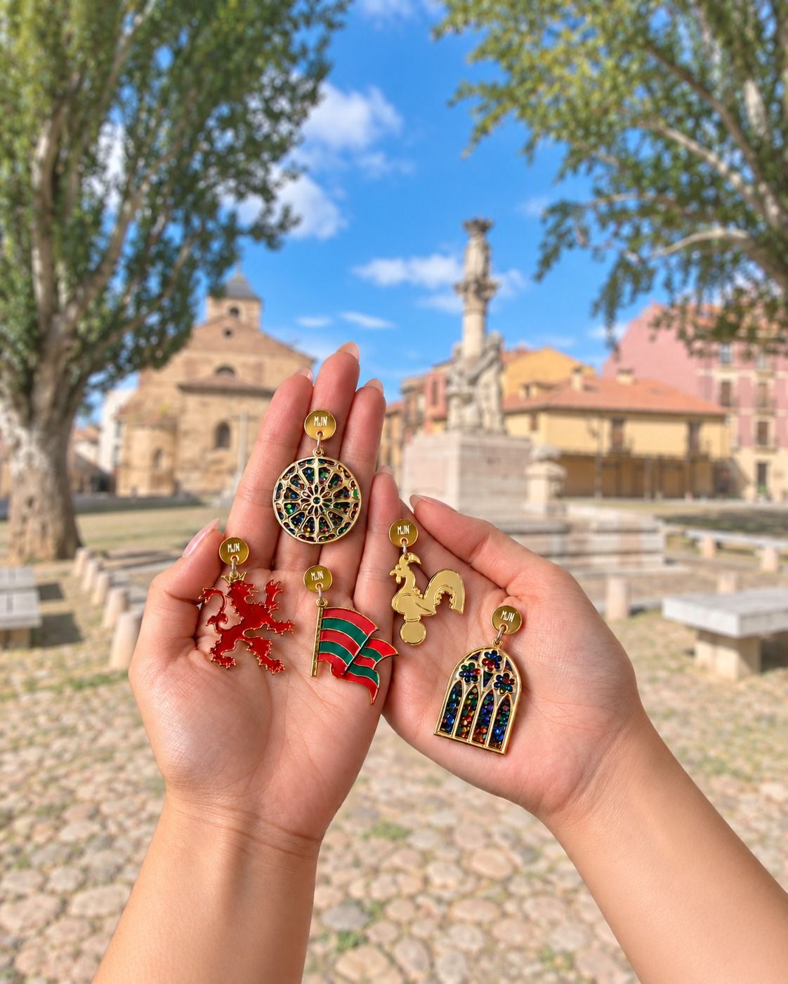Colección de pendientes de la tienda online de Marronynegro. | L.N.C.