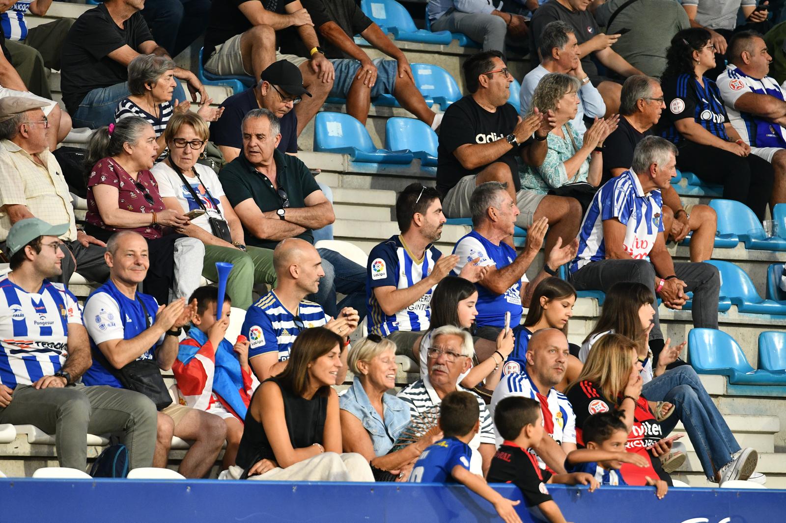 La Deportiva se llevó la victoria ante el Mérida tras jugar con uno menos toda la segunda parte. QUINITO (37)