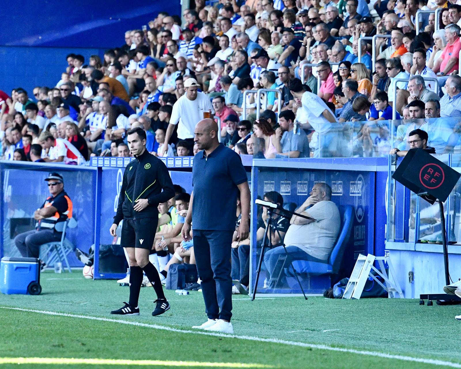 La Deportiva se llevó la victoria ante el Mérida tras jugar con uno menos toda la segunda parte. QUINITO (16)