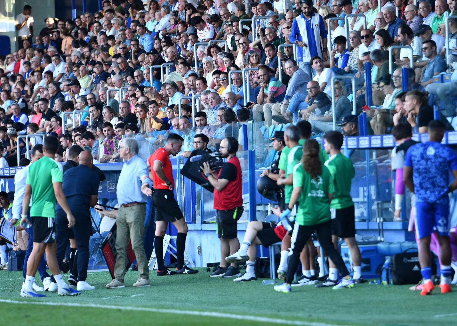 La Deportiva se llevó la victoria ante el Mérida tras jugar con uno menos toda la segunda parte. QUINITO (21)