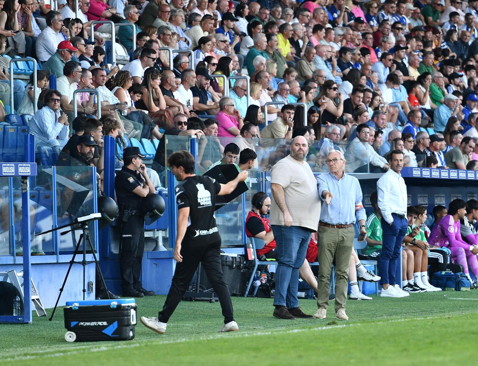 La Deportiva se llevó la victoria ante el Mérida tras jugar con uno menos toda la segunda parte. QUINITO (28)