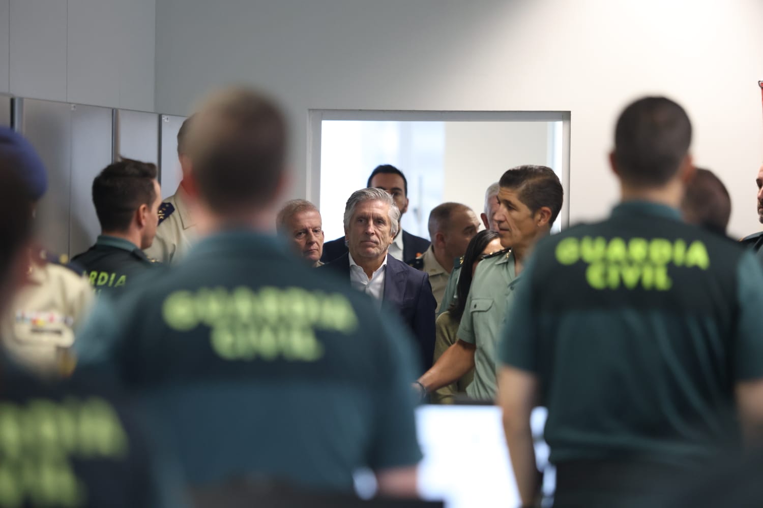 El rey Felipe VI visitó este martes la Cibercomandancia de la Guardia Civil, en León. | FERNANDO OTERO