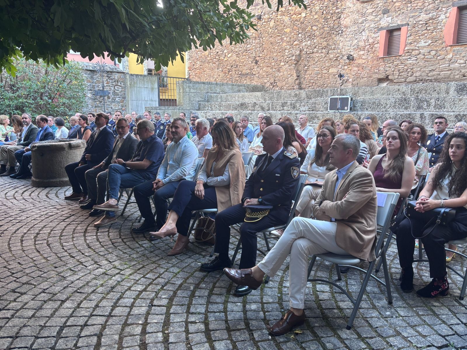 Encuentro con la sociedad civil para presentar el modelo de la Policía Municipal de Ponferrada. | JAVIER FERNÁNDEZ Encuentro con la sociedad civil para presentar el modelo de la Policía Municipal de Ponferrada. | JAVIER FERNÁNDEZ