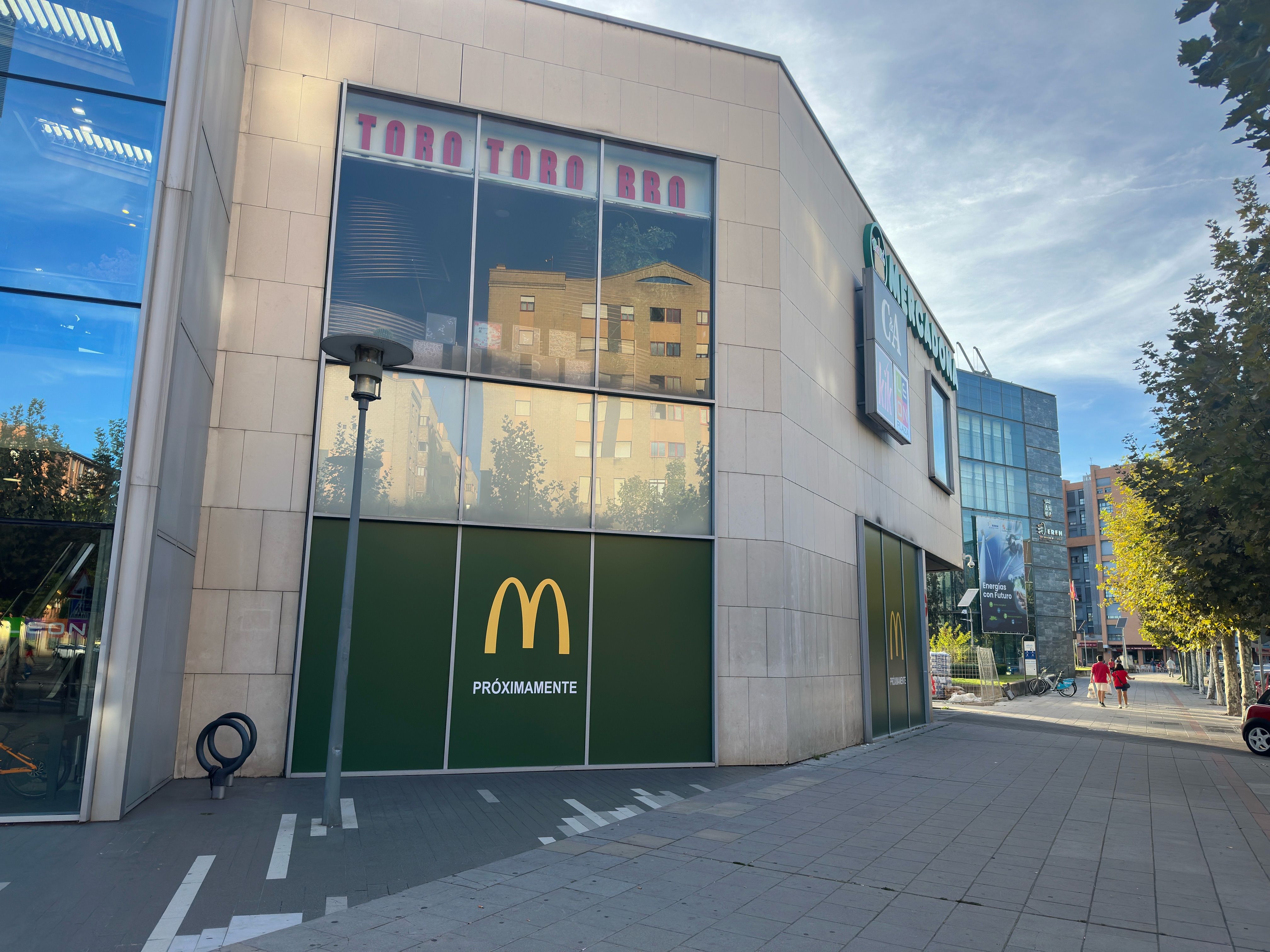 McDonalds abrirá en el centro comercial León Plaza