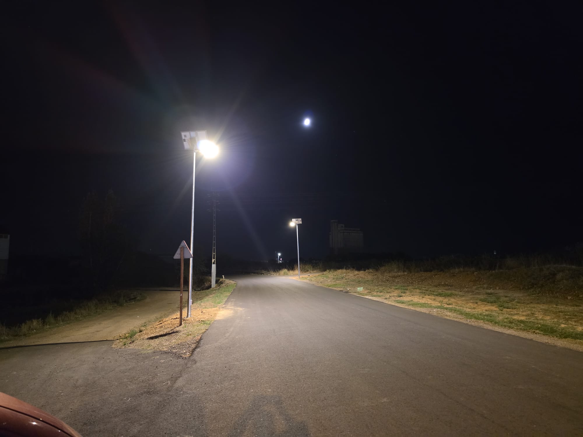 La calle Santa Elena estrena nueva iluminación. | L.N.C. La calle Santa Elena estrena nueva iluminación. | L.N.C.