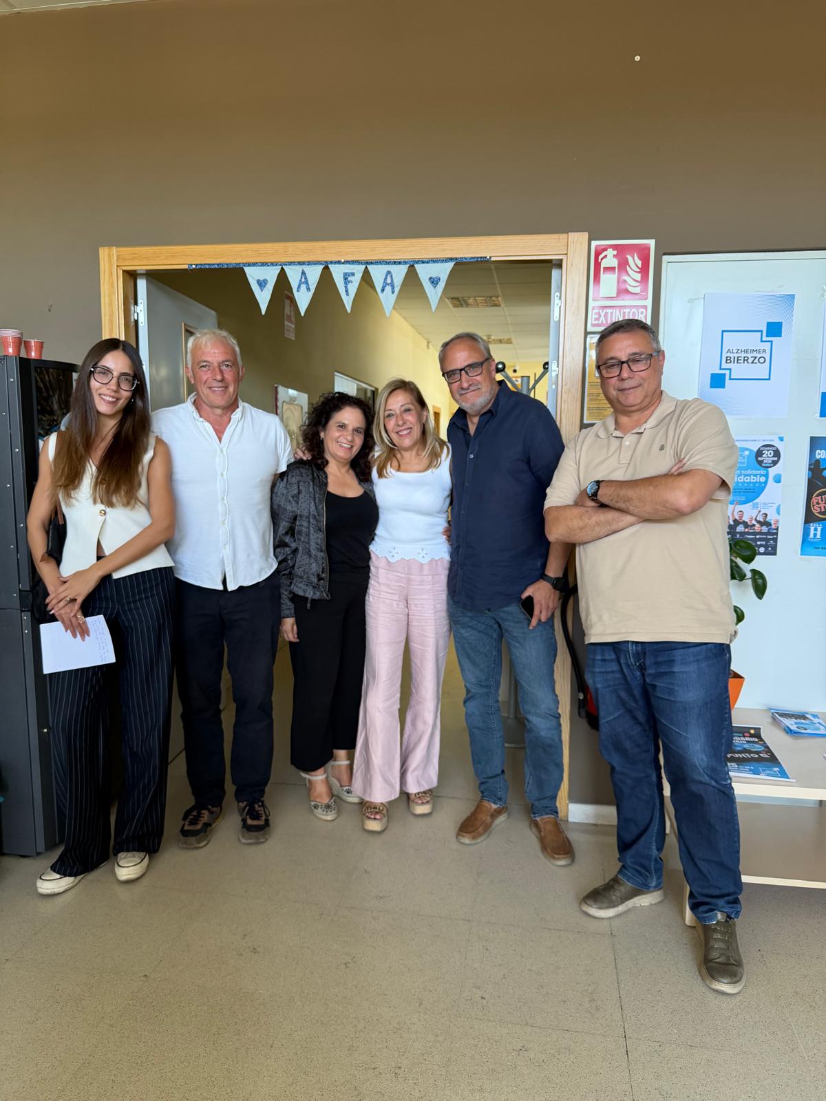 Visita del PSOE a AFA Bierzo. Visita del PSOE a AFA Bierzo.