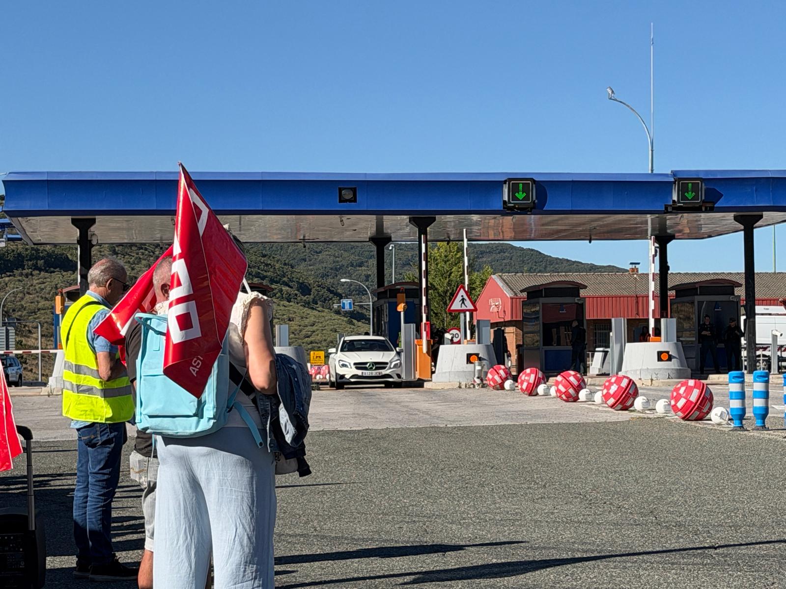 Las mejores imágenes de la manifestación contra el peaje de la Magdalena
