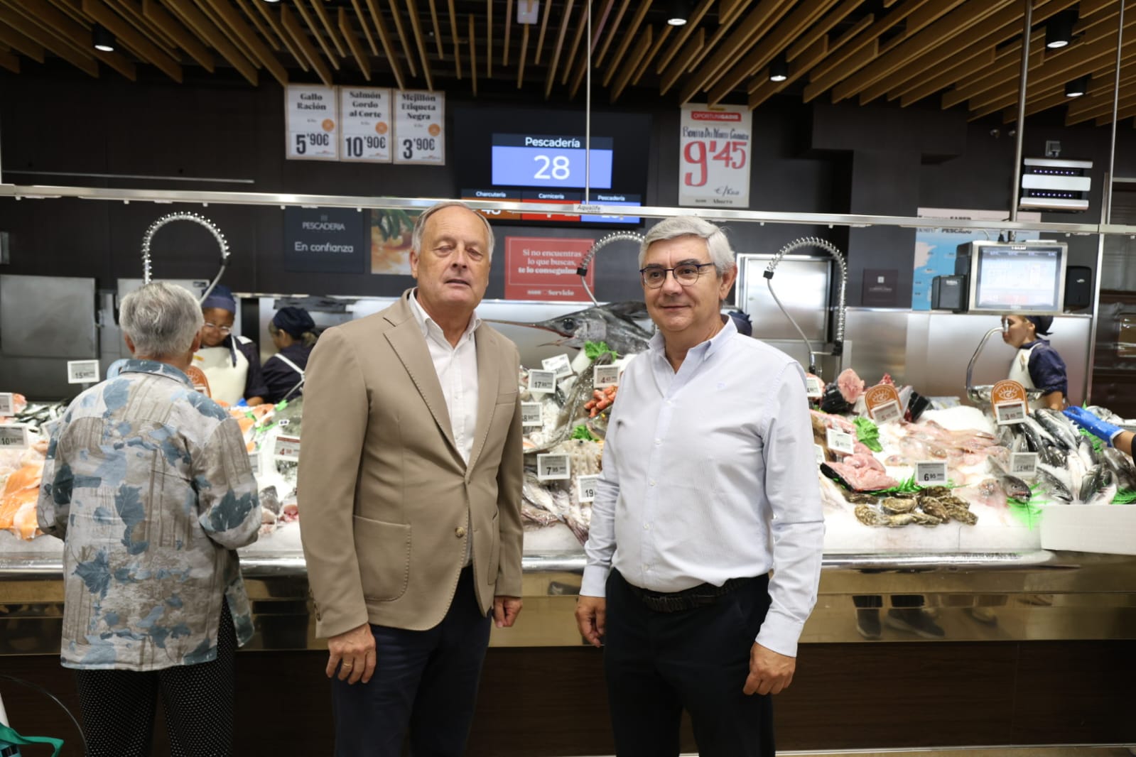 Apertura de un nuevo supermercado de Gadis en Navatejera