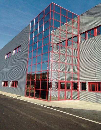 Construcción metálica y carpintería a medida con el respaldo de más de cinco décadas de trayectoria (1). JL MONTES