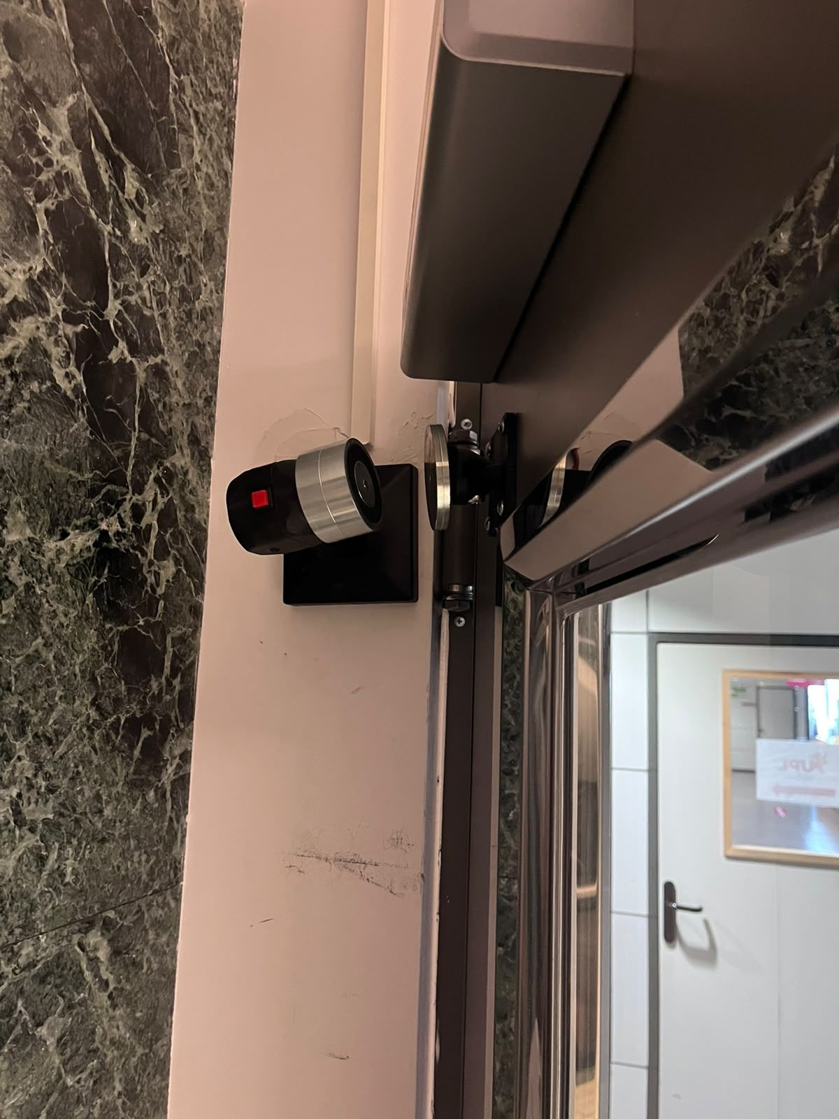 Deficiencias que persisten en el edificio municipal de Ordoño II | UPL Deficiencias que persisten en el edificio municipal de Ordoño II | UPL