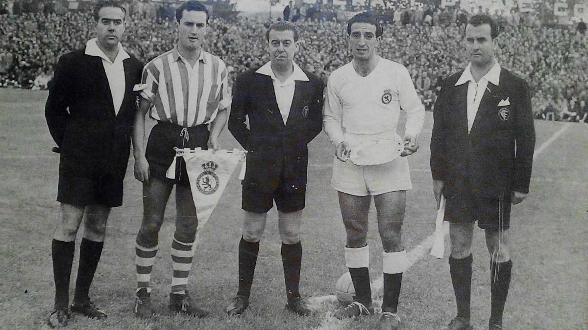 Miche, capitán culturalista, con un mito, Piru Gainza, capitán del Athletic.