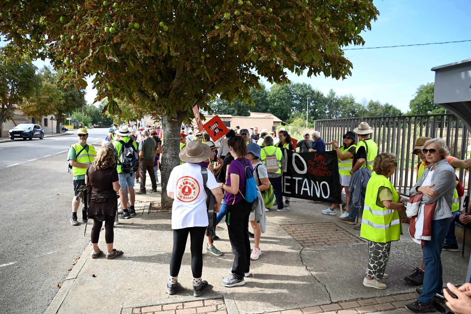 Las imágenes de la movilización  de Val de San Lorenzo contra la planta de biometano