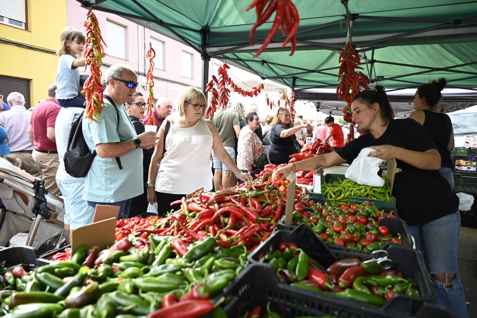 La Feria del Pimiento Morrón de Fresno de la Vega, en imágenes 