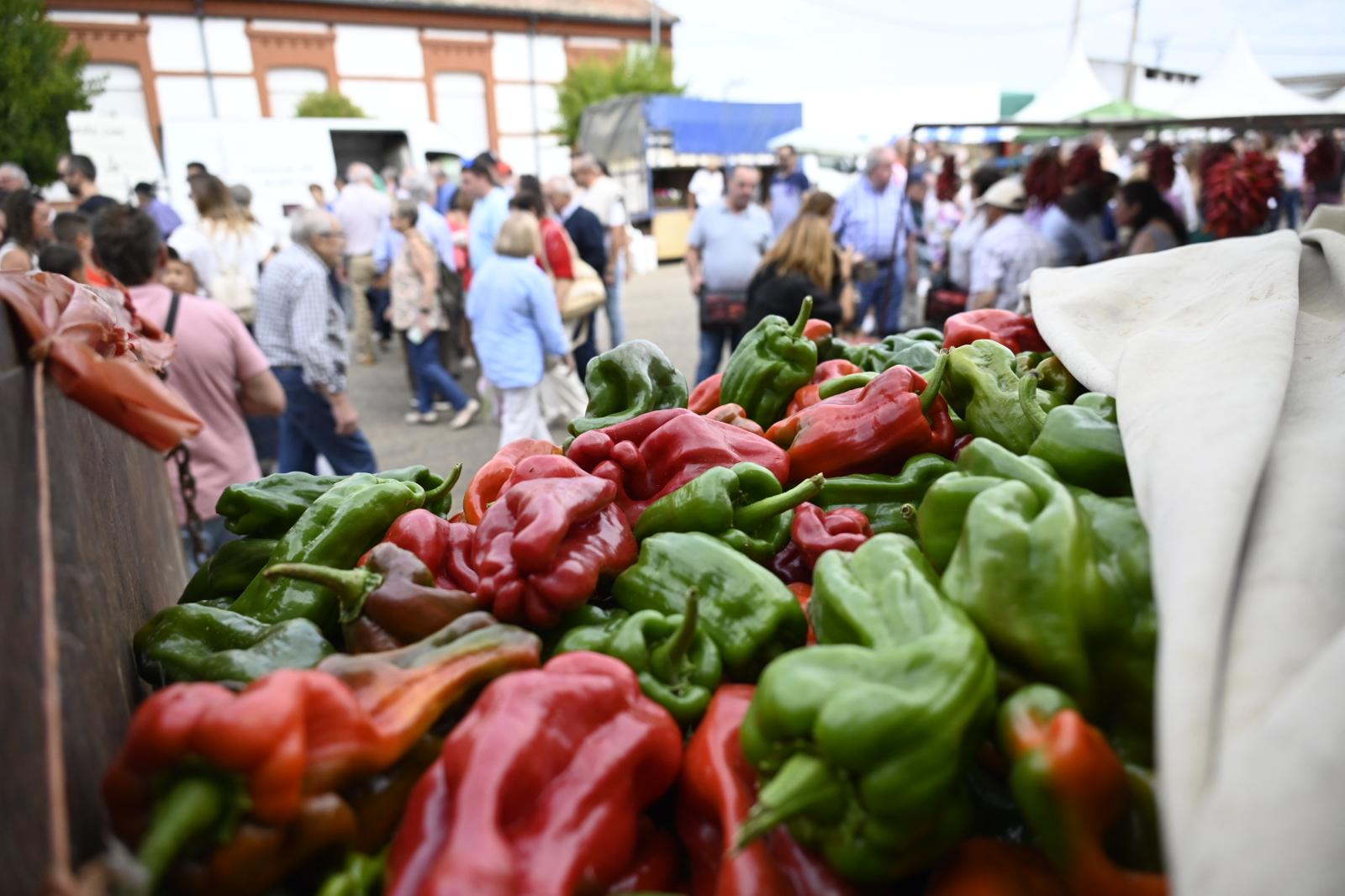 La Feria del Pimiento Morrón de Fresno de la Vega, en imágenes 