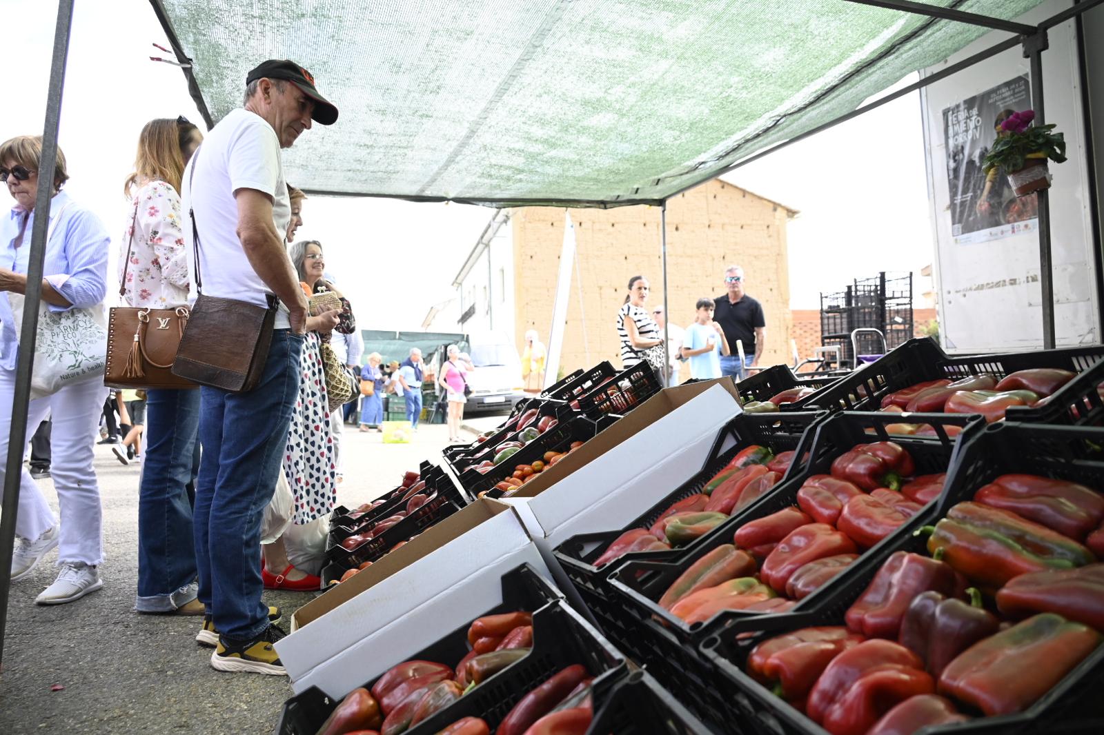 La Feria del Pimiento Morrón de Fresno de la Vega, en imágenes 