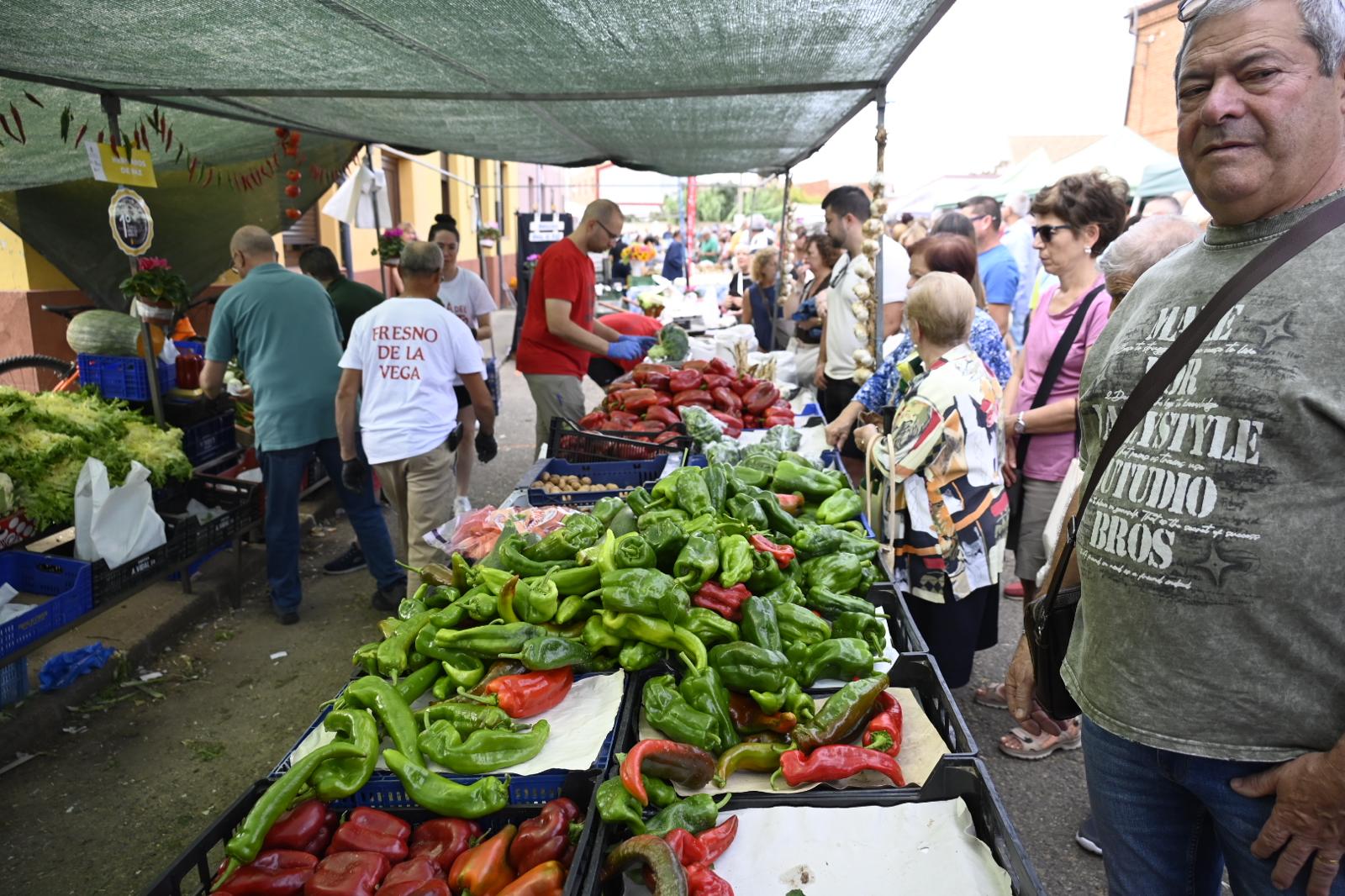 La Feria del Pimiento Morrón de Fresno de la Vega, en imágenes 