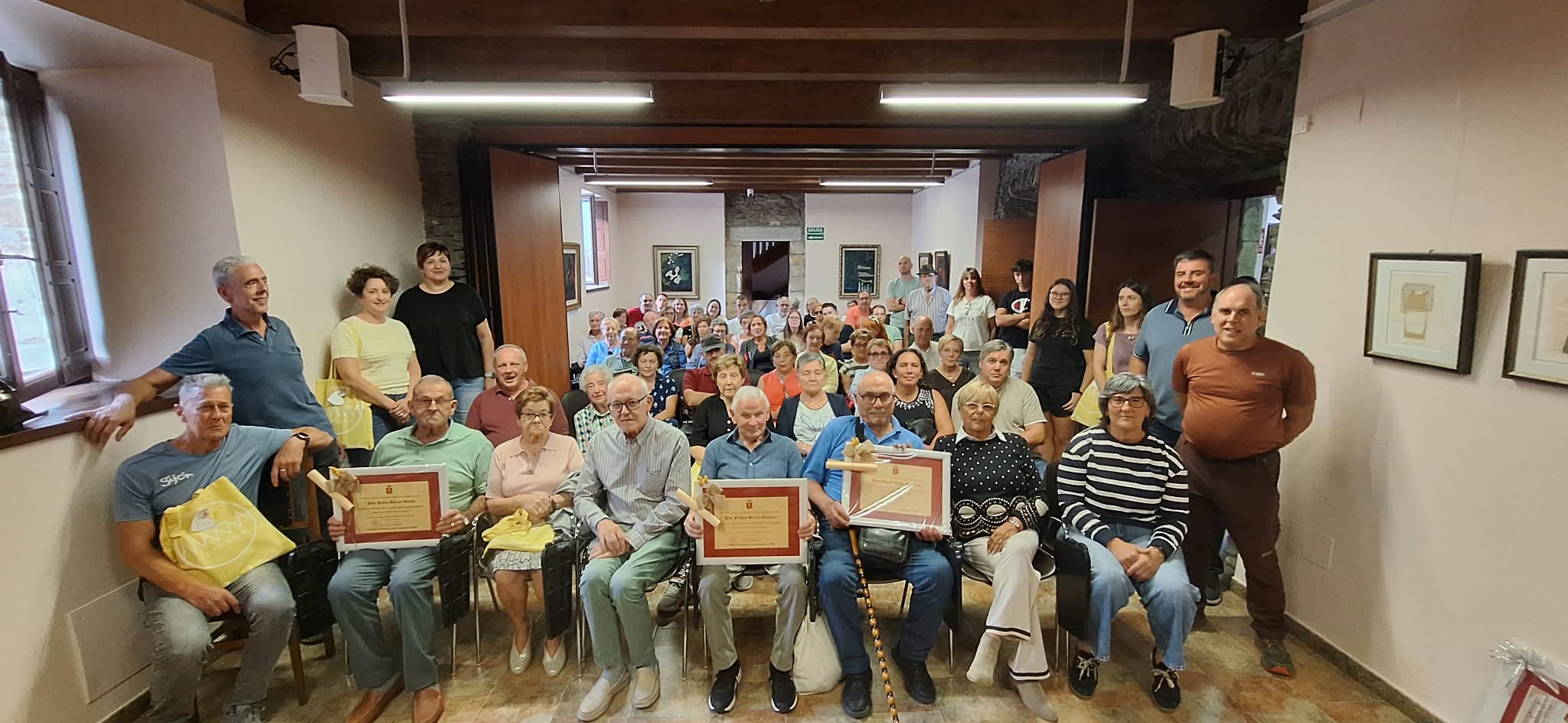 El Ayuntamiento de Murias de Paredes celebró el sábado un nuevo Filandón | L.N.C.