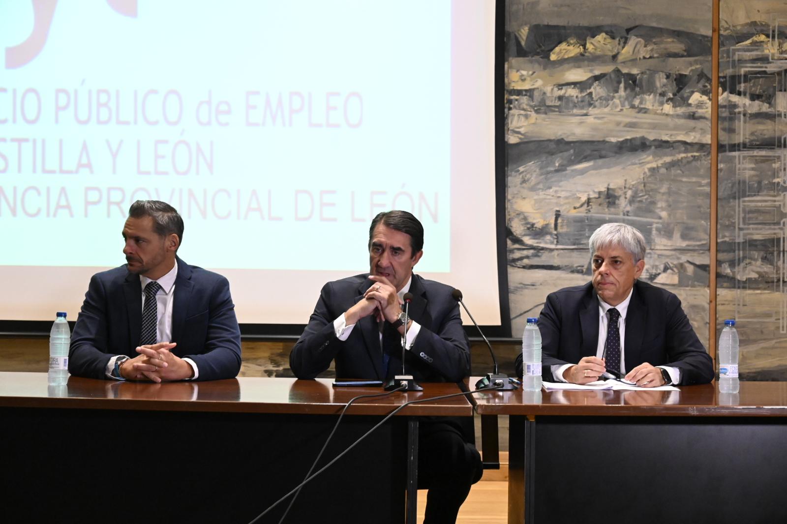 Entrega de los diplomas de los programas mixtos de formación y empleo de León Entrega de los diplomas de los programas mixtos de formación y empleo de León