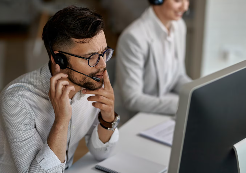 Una centralita virtual es un sistema telefónico alojado en la nube que permite gestionar las comunicaciones de una organización sin depender de una central física. | L.N.C.