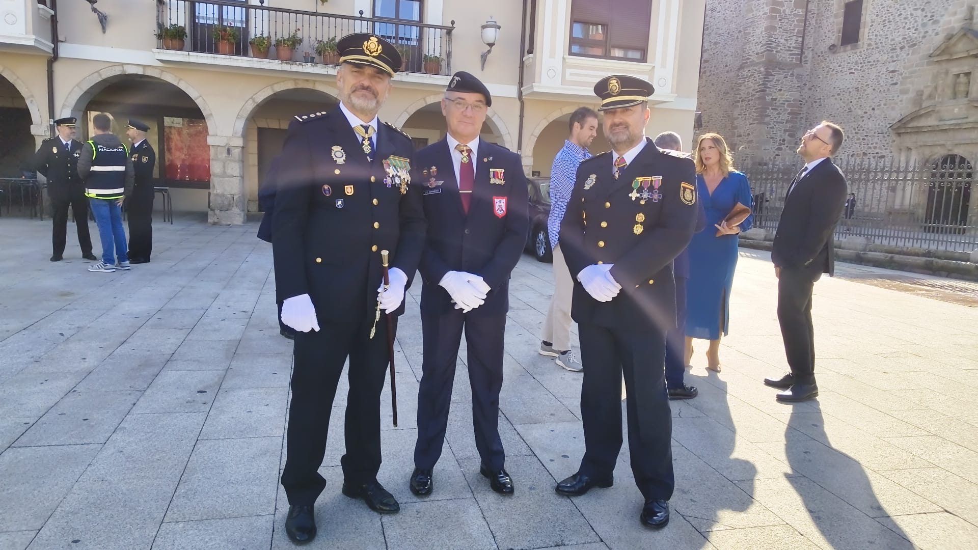 Morán y compañeros del Cuerpo en la celebración del patrón. | MAR IGLESIAS