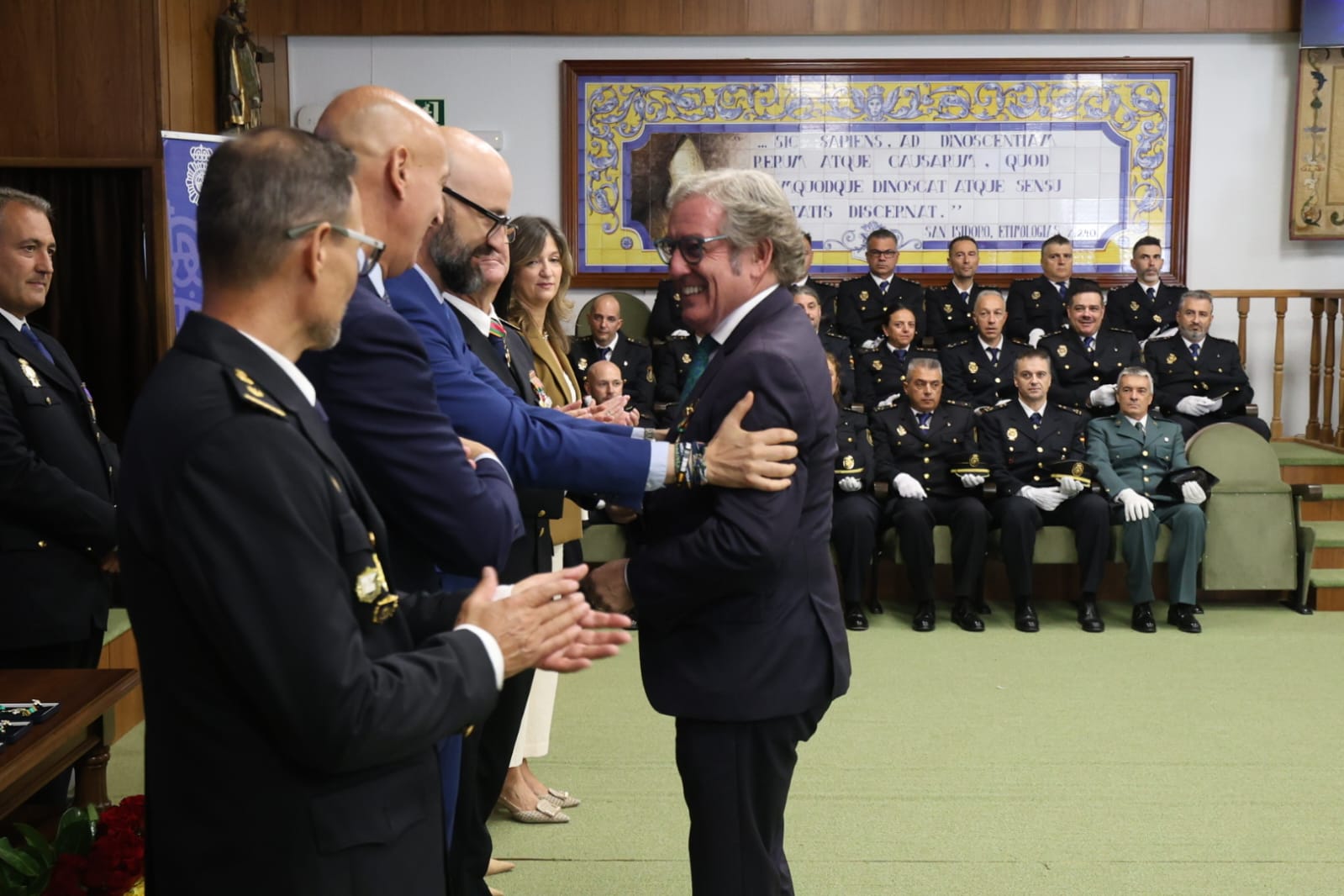 El Albéitar acogió este viernes la celebración de los Ángeles Custodios, patronos de la Policía Nacional, con la entrega de medallas al mérito policial. | FERNANDO OTERO