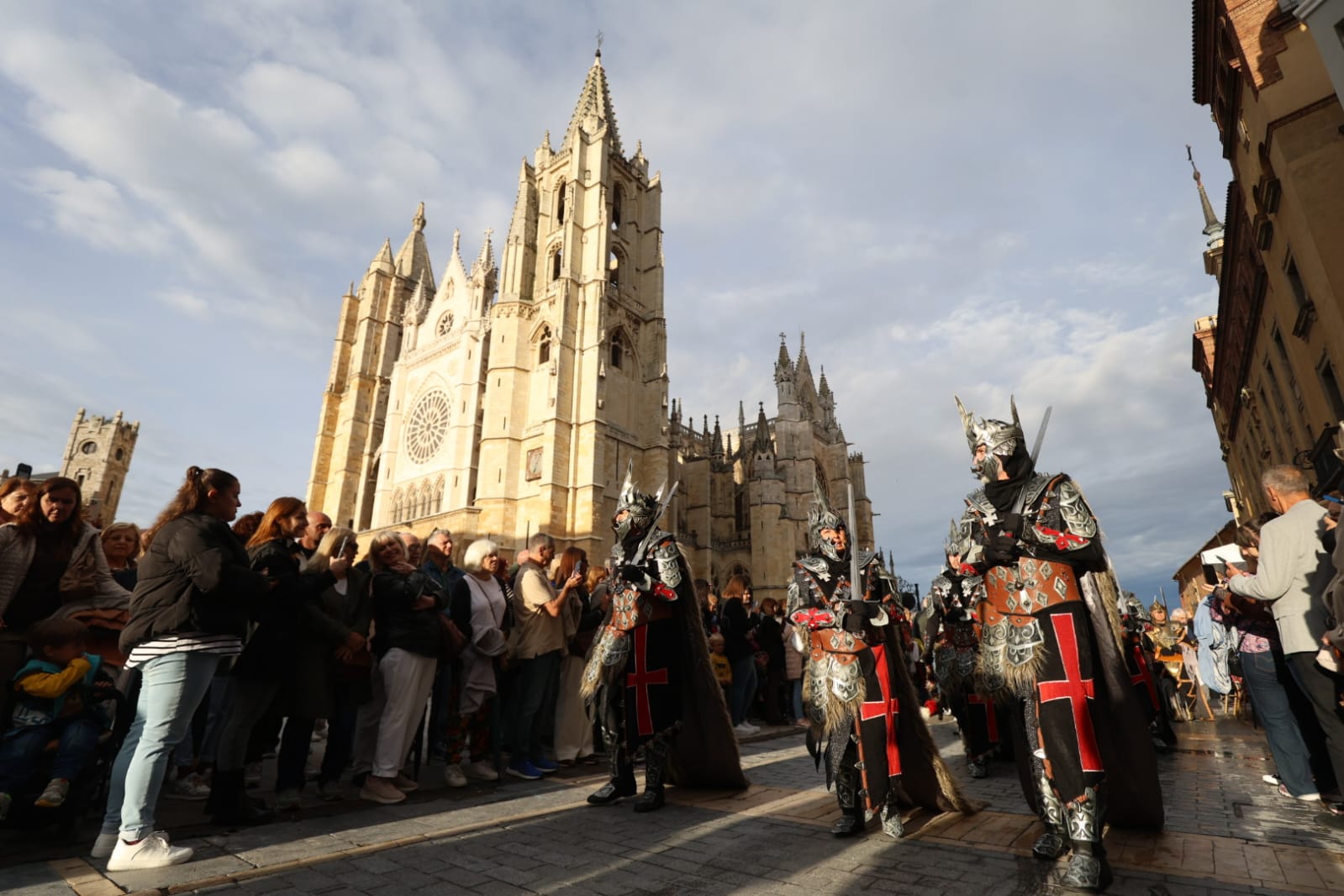 Tributo de las Cien Doncellas, en imágenes 