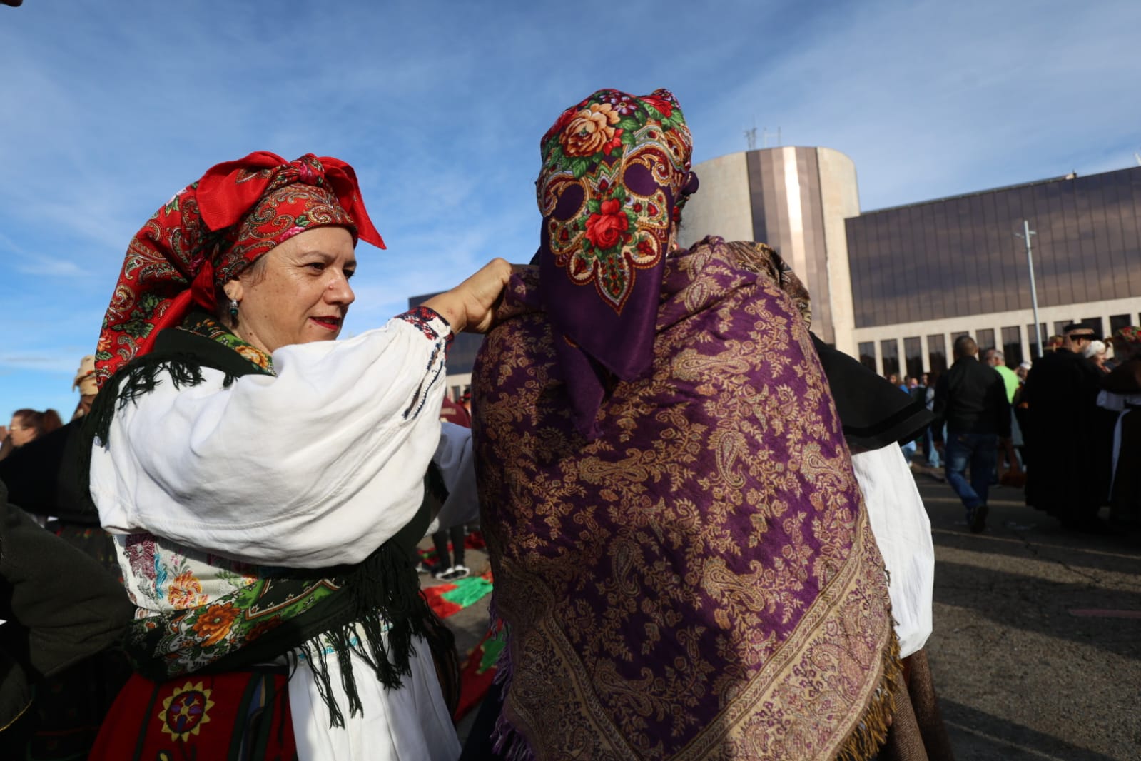 Desfile de pendones de las fiestas de San Froilán, en imágenes 