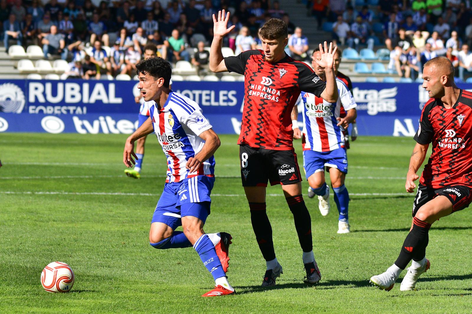 La Deportiva no falló en otra de las grandes citas en El Toralín. QUINITO (19)