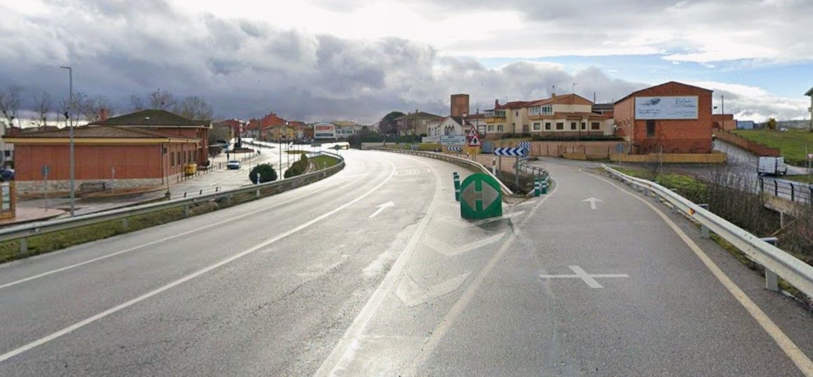 N-120 a su paso por Villadangos. | GOOGLE MAPS