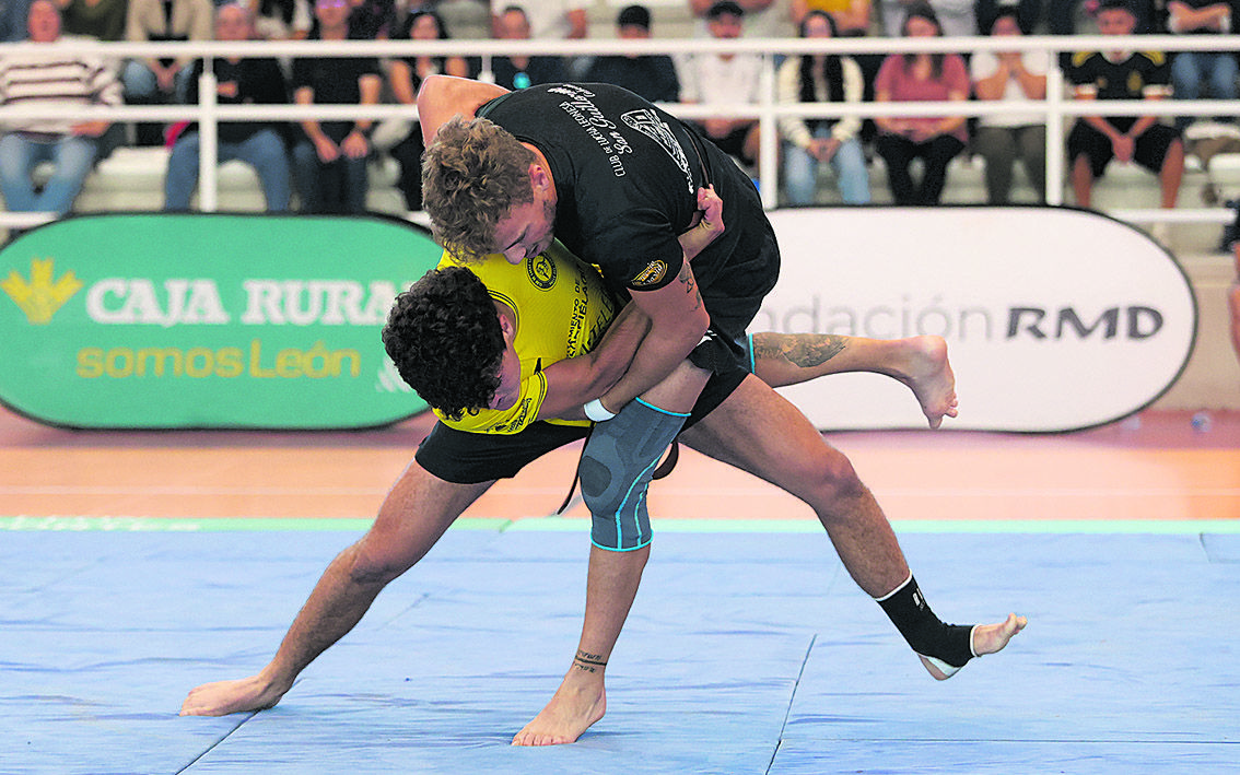 El combate entre Florián y Sergio era la última oportunidad para el de Grandoso, que la aprovechó / FERNANDO OTERO