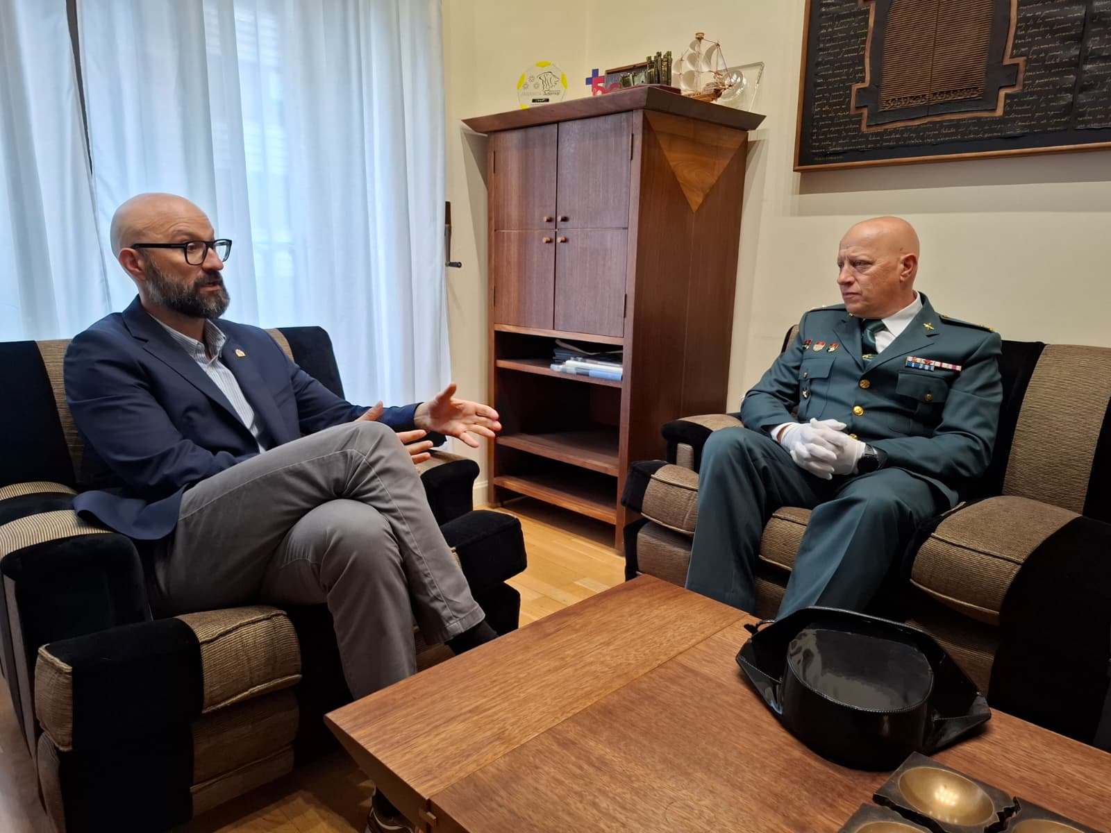 José Manuel López Santiso fue recibido por el subdelegado del Gobierno en León, Héctor Alaiz Moretón.