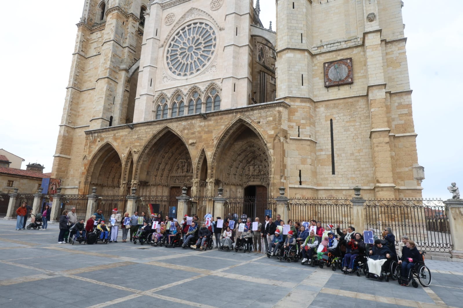 La marcha de Aspace León con motivo del Día Mundial de la Parálisis Cerebral 
