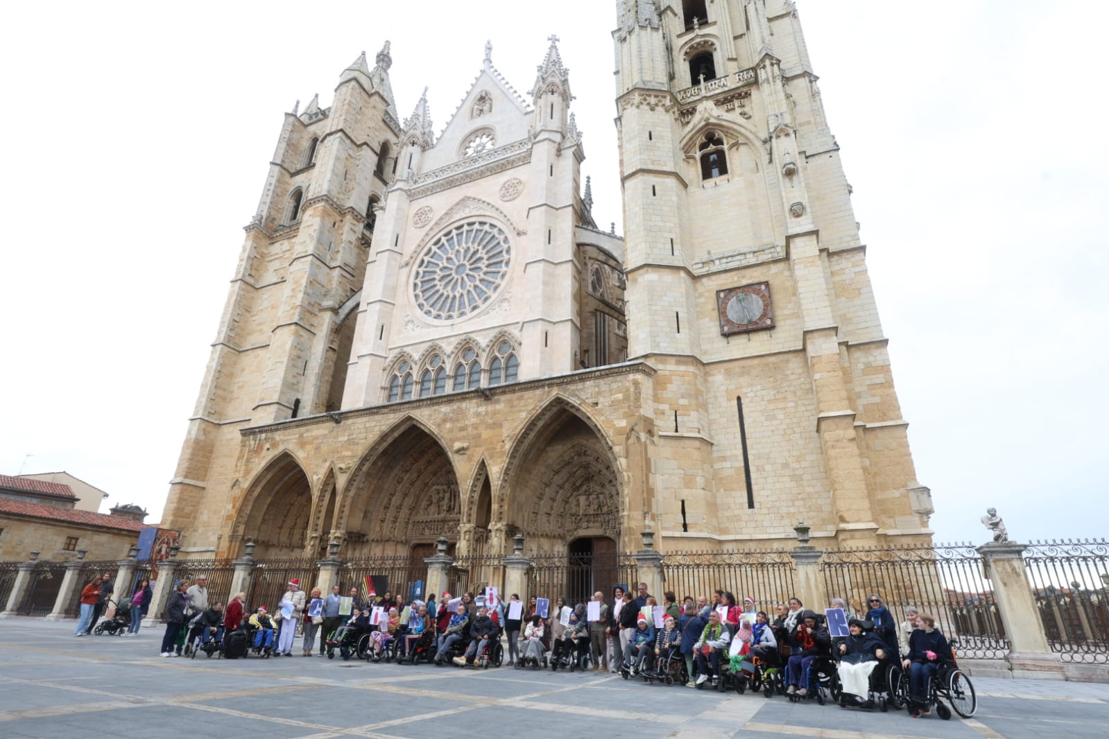 La marcha de Aspace León con motivo del Día Mundial de la Parálisis Cerebral