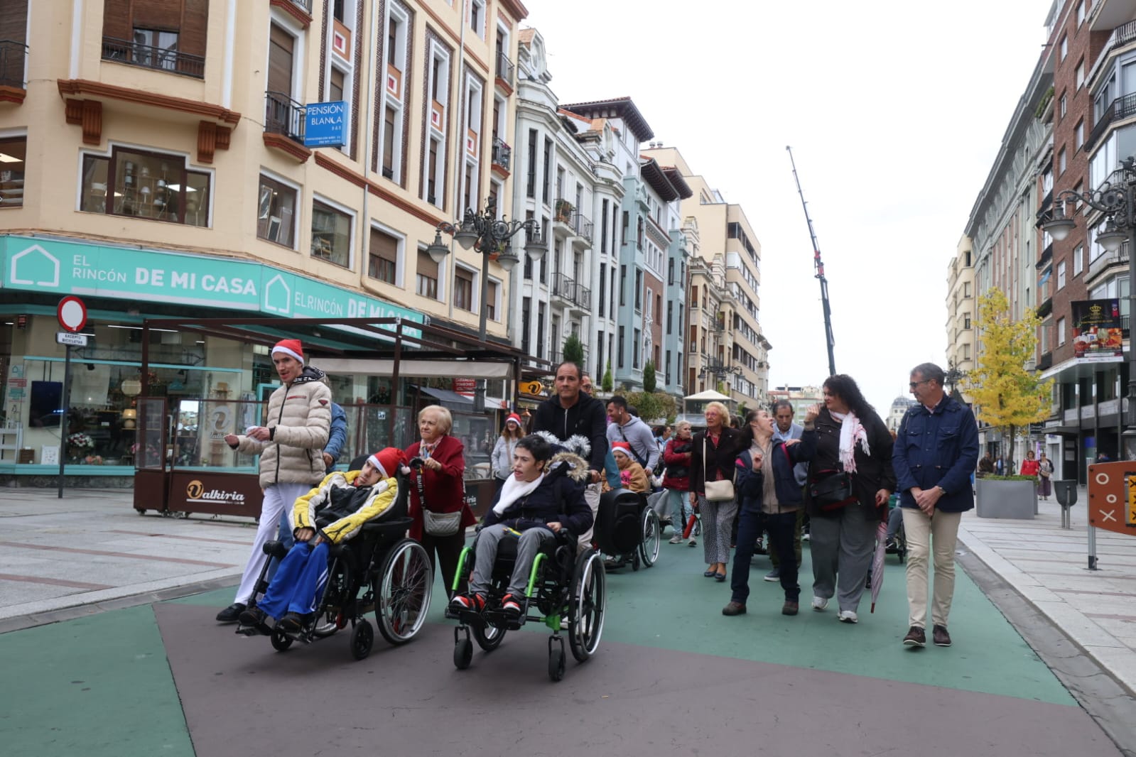 La marcha de Aspace León con motivo del Día Mundial de la Parálisis Cerebral 