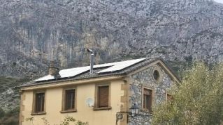 El Ayuntamiento extiende las placas solares por sus inmuebles municipales para abaratar el coste del alumbrado. AYTO. MARAÑA (5)