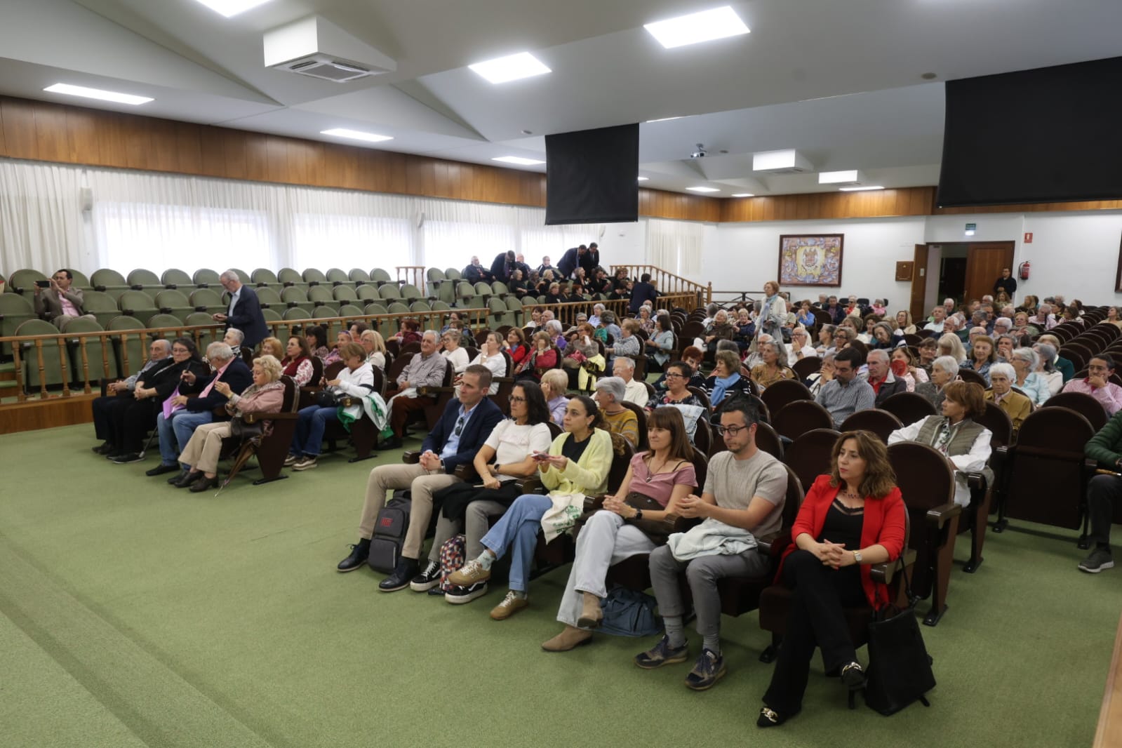 Estudiantes en la presentación del Piex de este nuevo curso. | FERNANDO OTERO