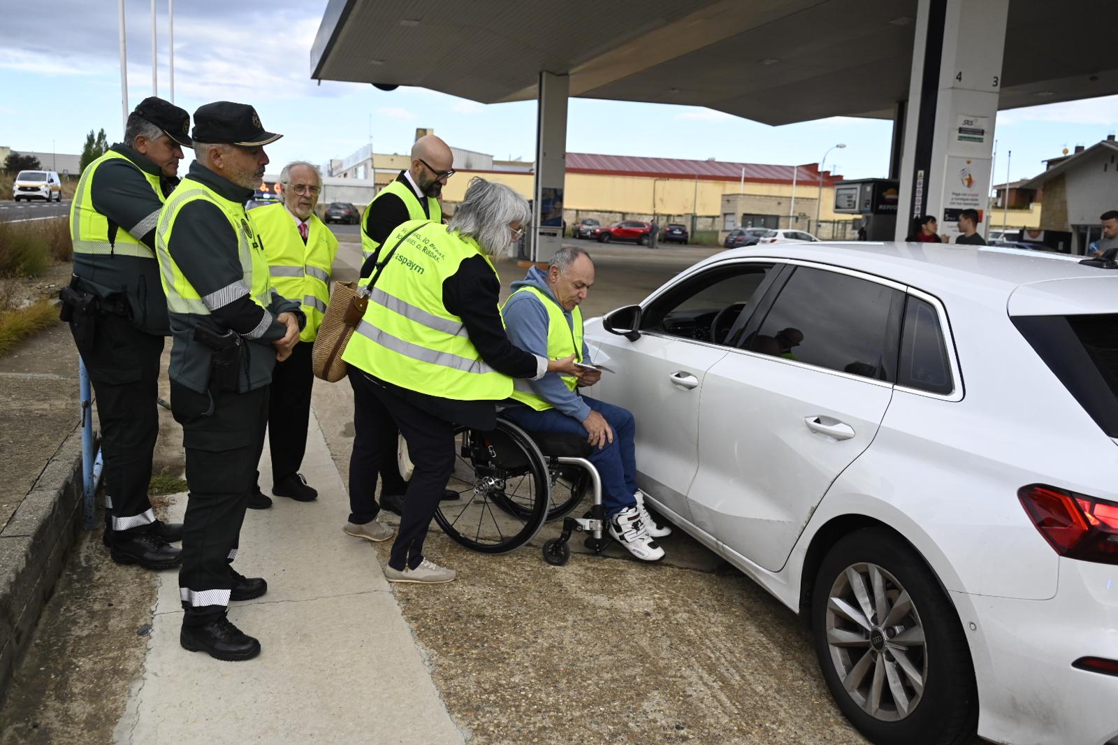 Campaña de Tráfico en León. | SAÚL ARÉN Campaña de Tráfico en León. | SAÚL ARÉN