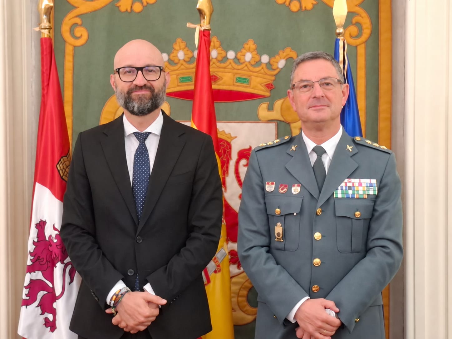 El subdelegado del Gobierno y el hasta ahora coronel jefe de la Guardia Civil