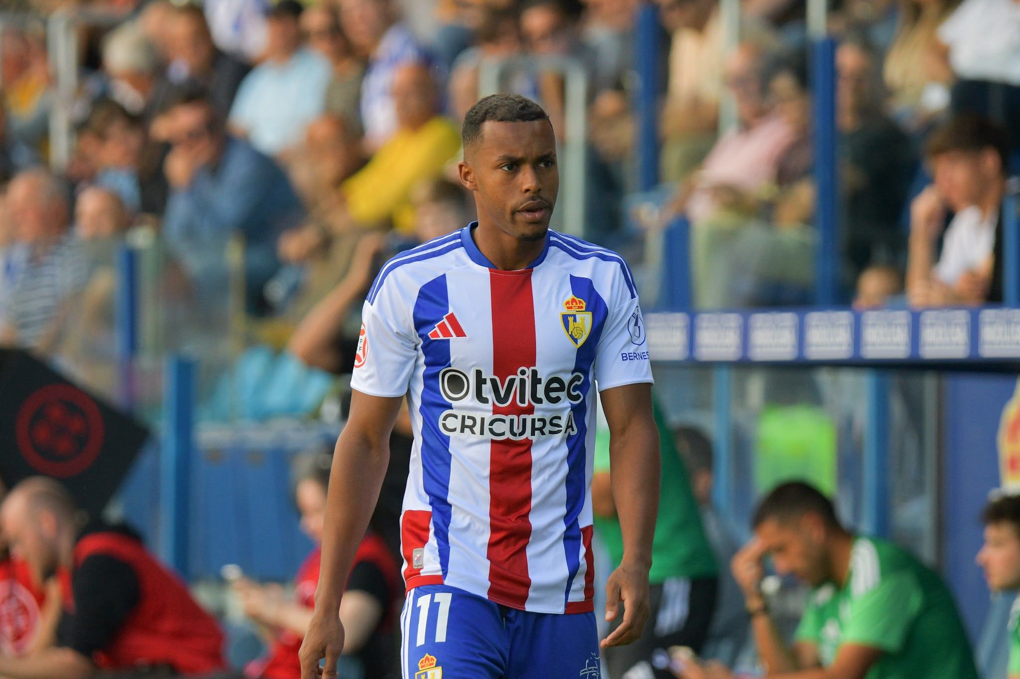 Quicala Bari durante el partido ante el Mirandés en El Toralín. QUINITO