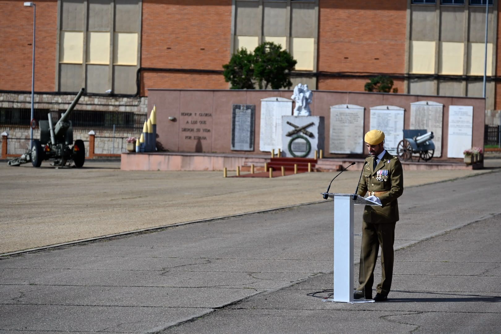 XXI aniversario de la Unidad Militar de Emergencias (UME), en imágenes 
