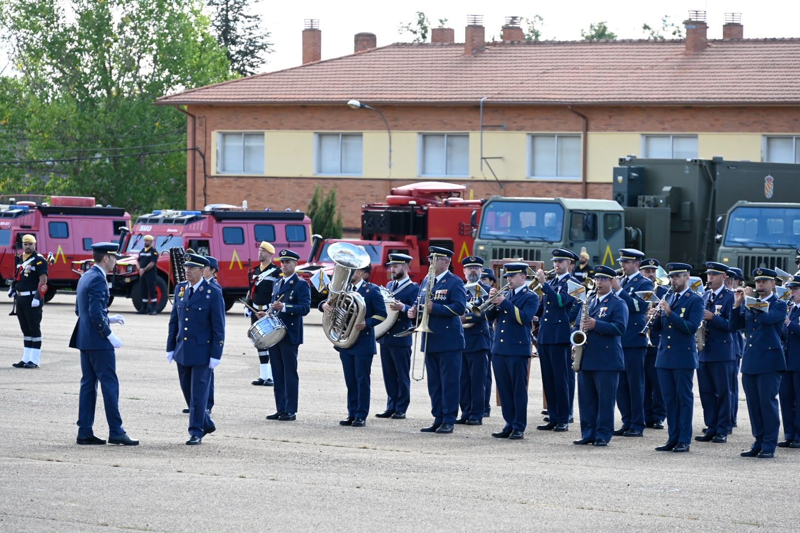 XXI aniversario de la Unidad Militar de Emergencias (UME), en imágenes 