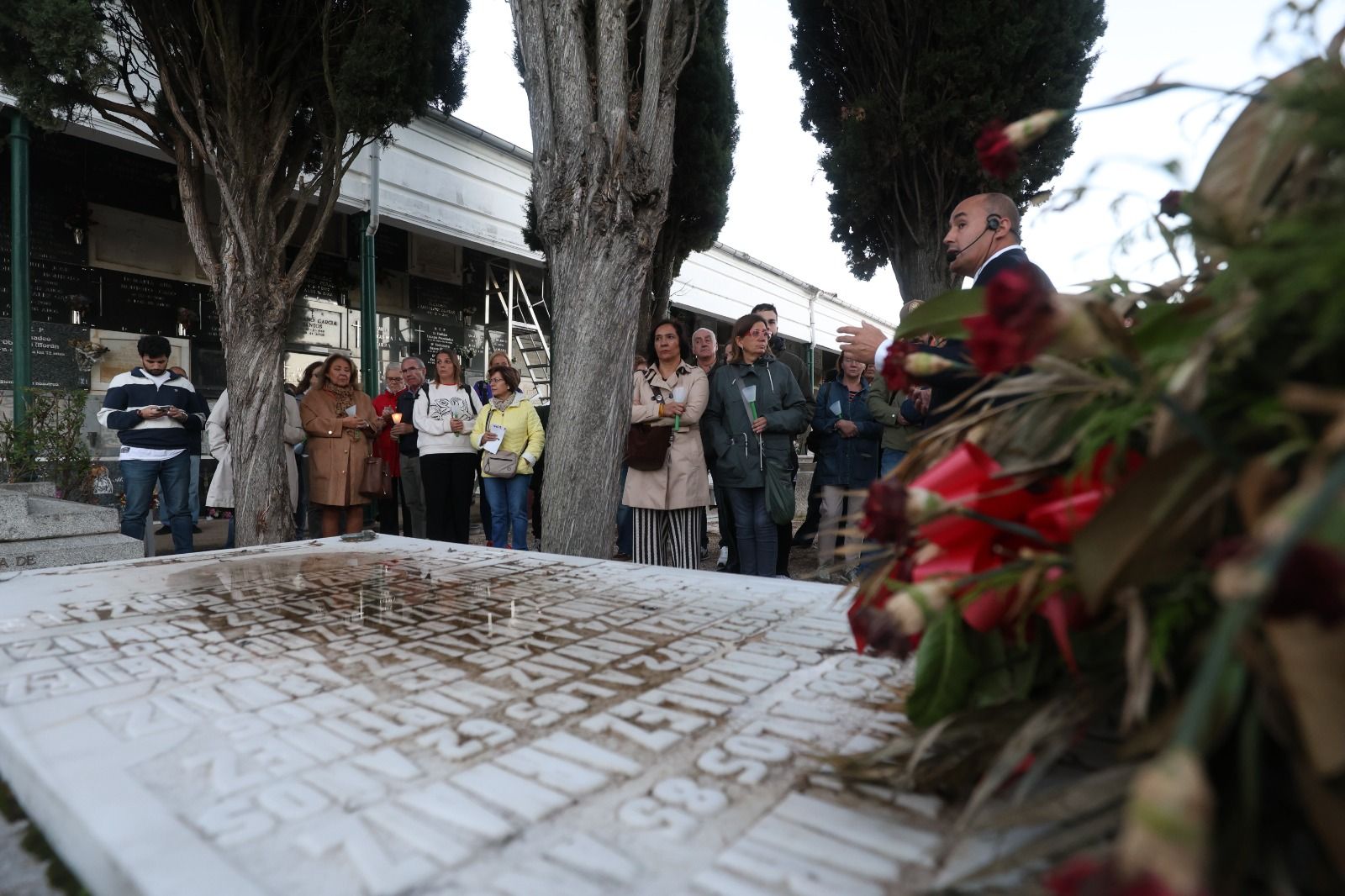 Las rutas culturales por el cementerio de León, en imágenes 